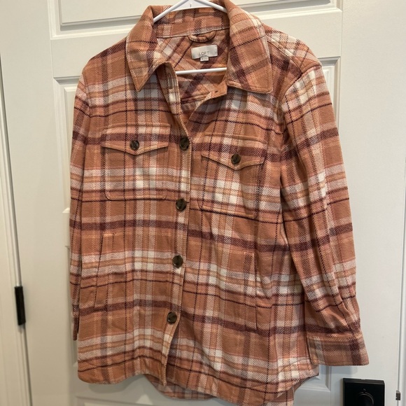 LOFT Mauve Plaid Button Down Shacket Medium Petite - Picture 2 of 7